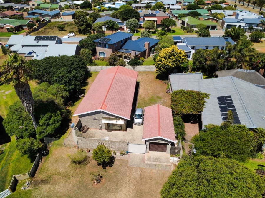 4 Bedroom Property for Sale in Stilbaai Wes Western Cape